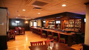 Bar (on property) - The Inn at Reading Hotel and Conference Center (Wyomissing)