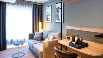 Habitación triple superior | Ropa de cama hipoalergénica, minibar y escritorio