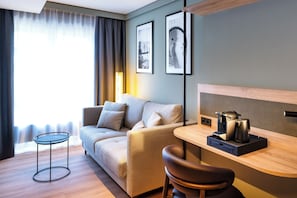 Superior Triple Room | Hypo-allergenic bedding, minibar, desk, laptop workspace