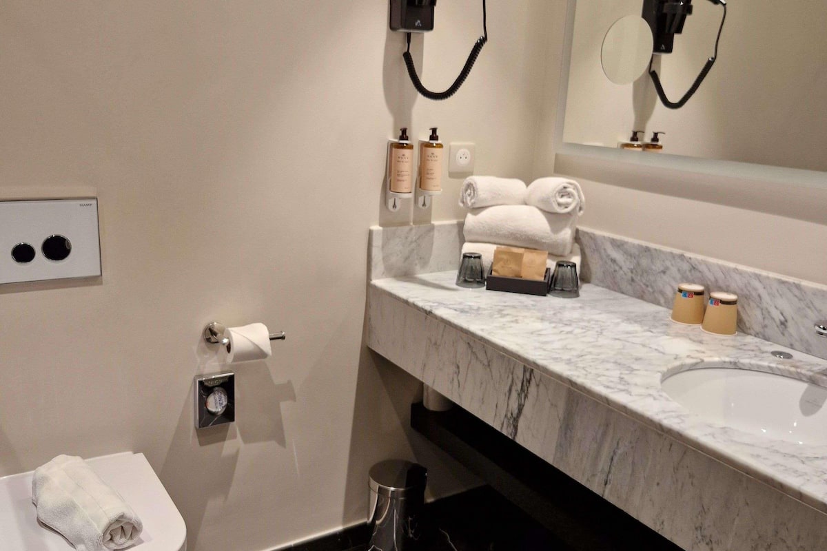 Superior Room, 1 Double Bed, Pool View