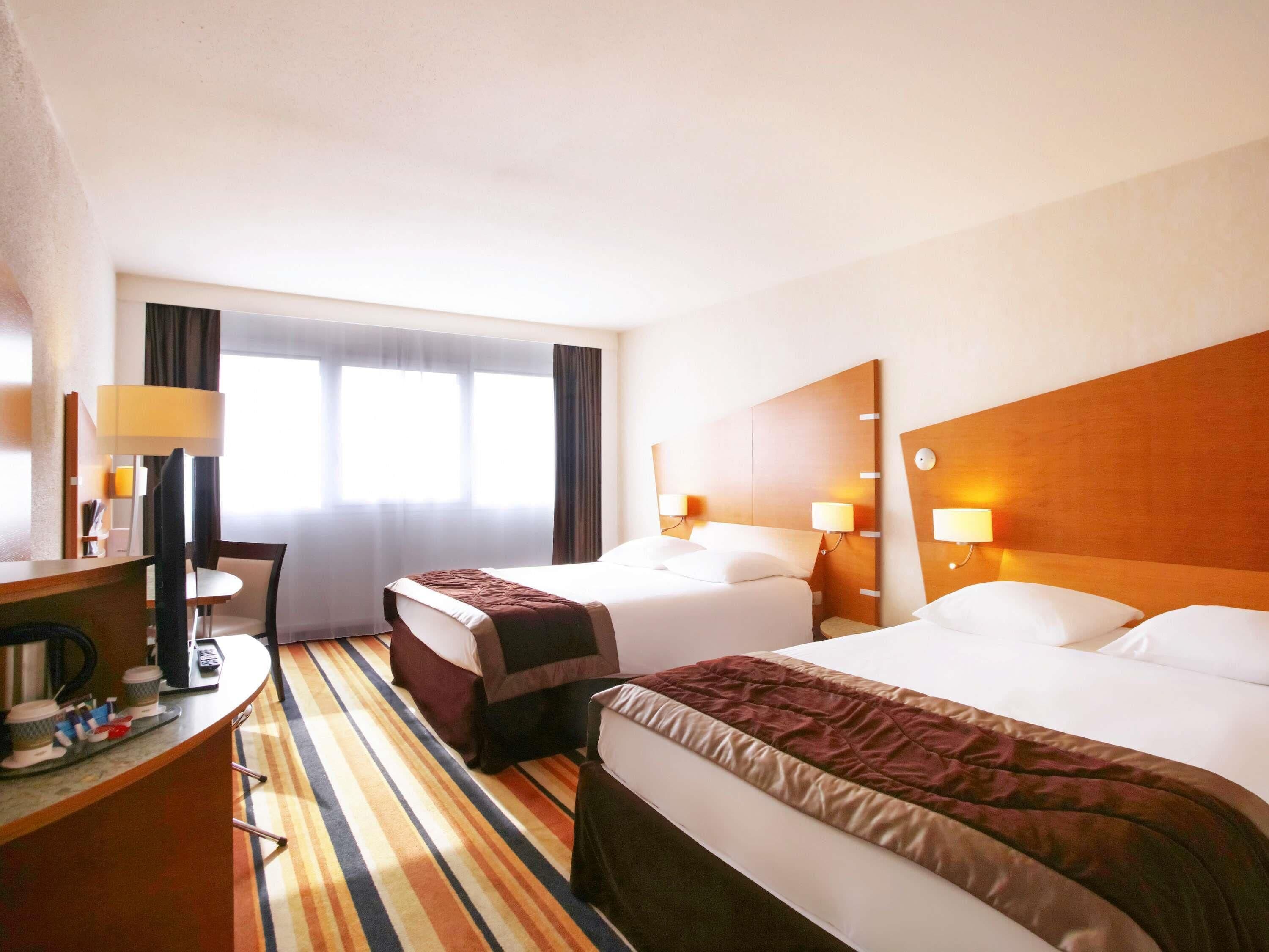 Habitación clásica, 2 camas matrimoniales | Ropa de cama de alta calidad, camas con pillow-top y minibar 