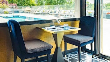 Frukostbuffé varje dag (EUR 20 per person)