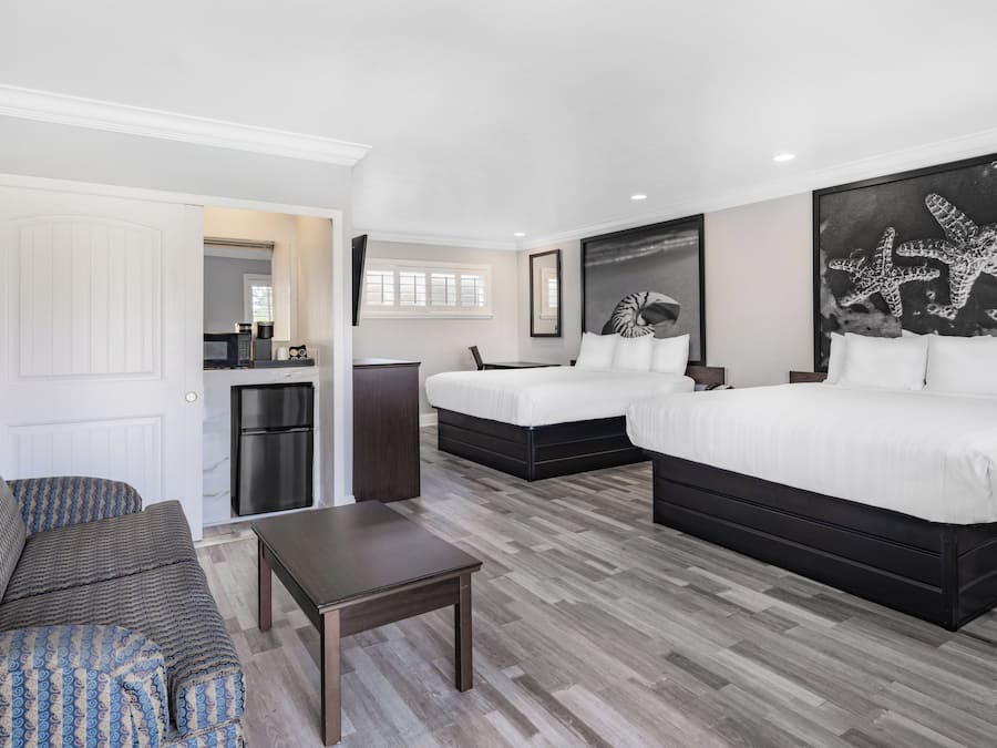 Family Studio Suite, Multiple Beds (sofabed not included) | Premium bedding, down duvets, in-room safe, individually decorated