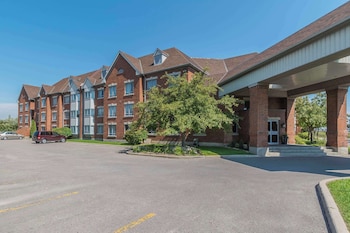 Quality Suites Whitby