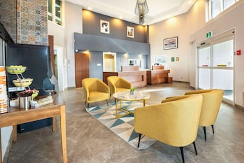 Quality Suites Whitby