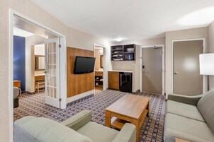 Suite, 1 King Bed, Non Smoking (Efficiency) | Desk, iron/ironing board, free cribs/infant beds, free WiFi