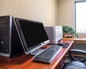 Business centre - Quality Inn New Columbia–Lewisburg (New Columbia)