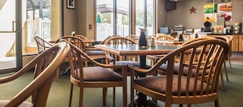 Quality Inn New Columbia–Lewisburg
