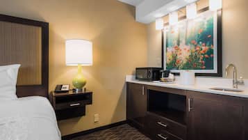 Room, 1 King Bed, Non Smoking, Refrigerator & Microwave | In-room safe, desk, iron/ironing board, free WiFi