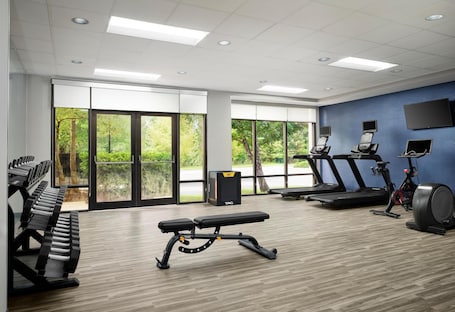 Fitness facility. Hampton Inn Meridian