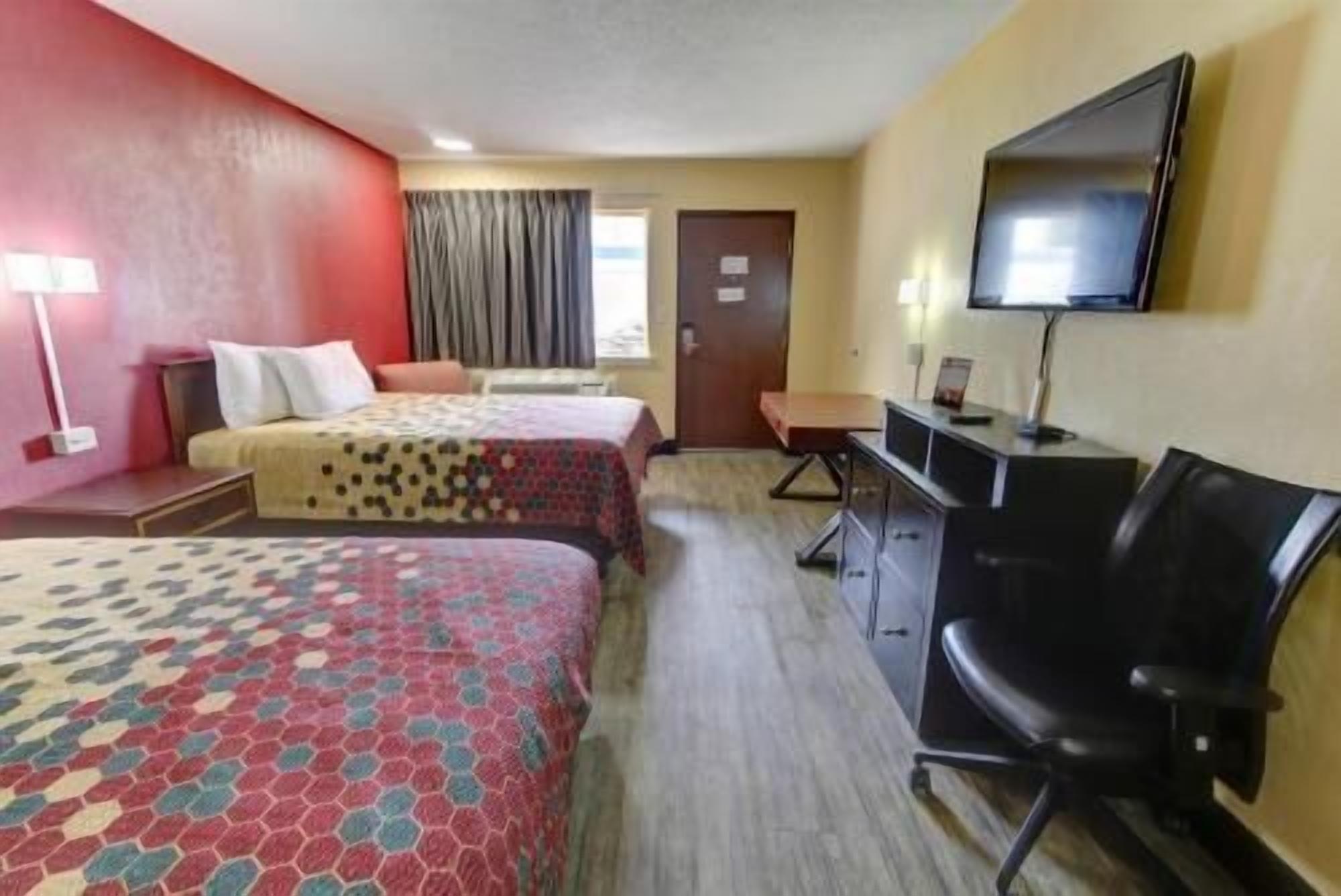 Desk, laptop workspace, rollaway beds, free WiFi