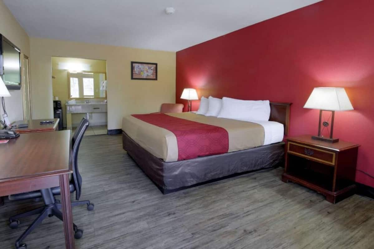 Desk, laptop workspace, rollaway beds, free WiFi