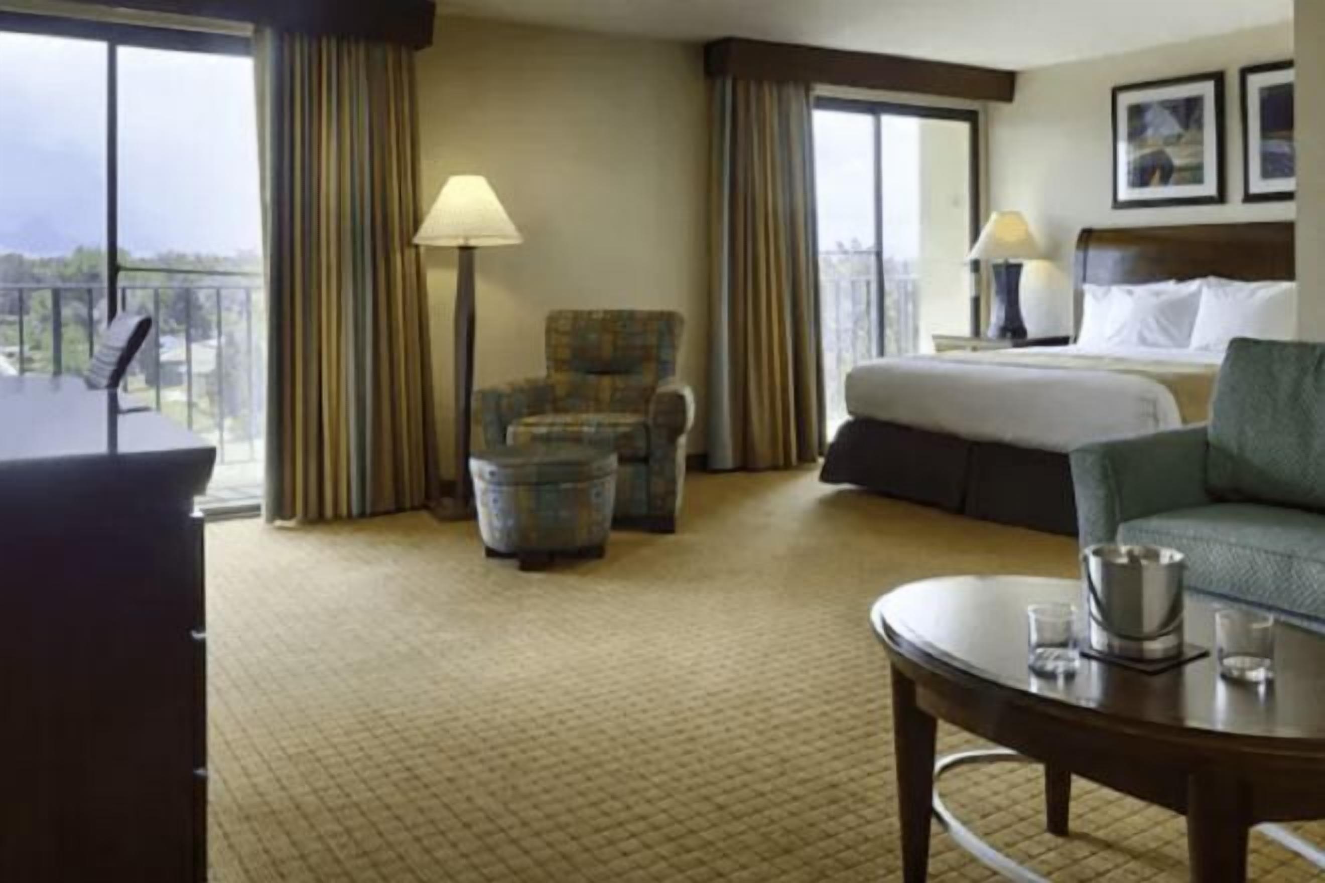 In-room safe, desk, laptop workspace, blackout drapes