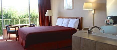 Deluxe-Zimmer, 1 King-Bett, Kühlschrank und Mikrowelle