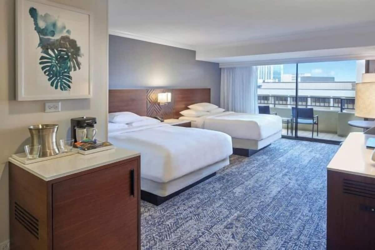 1 bedroom, premium bedding, in-room safe, desk