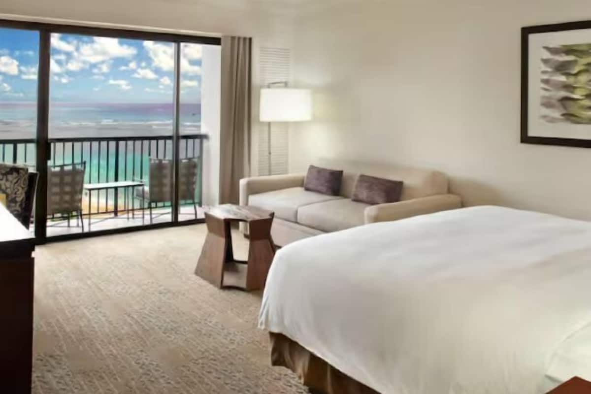 1 bedroom, premium bedding, in-room safe, desk