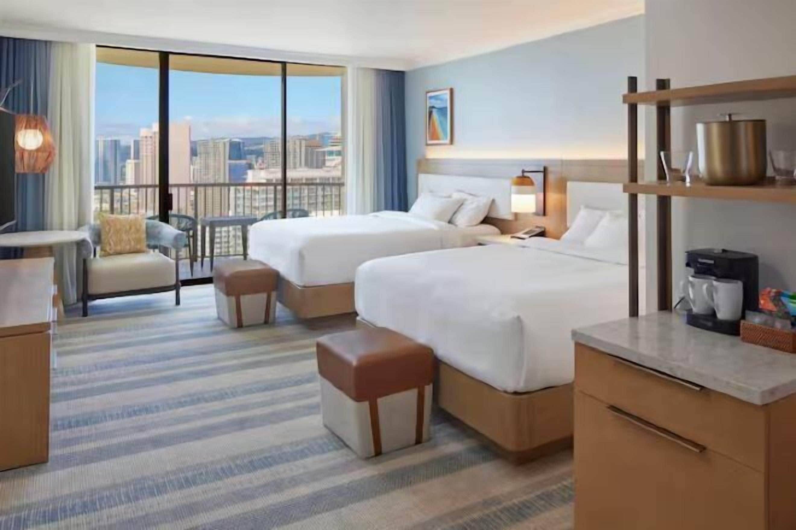 高級寢具、房內夾萬、書桌、手提電腦工作空間