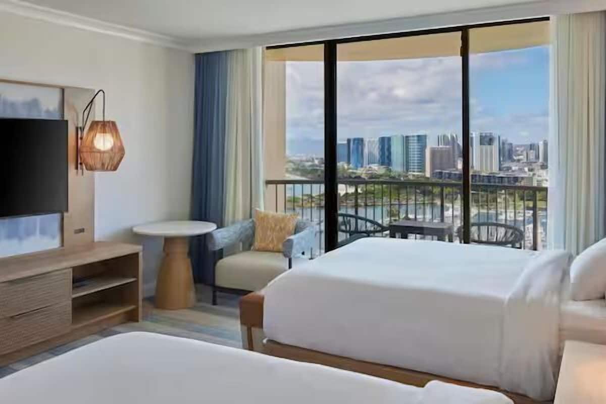 1 bedroom, premium bedding, in-room safe, desk