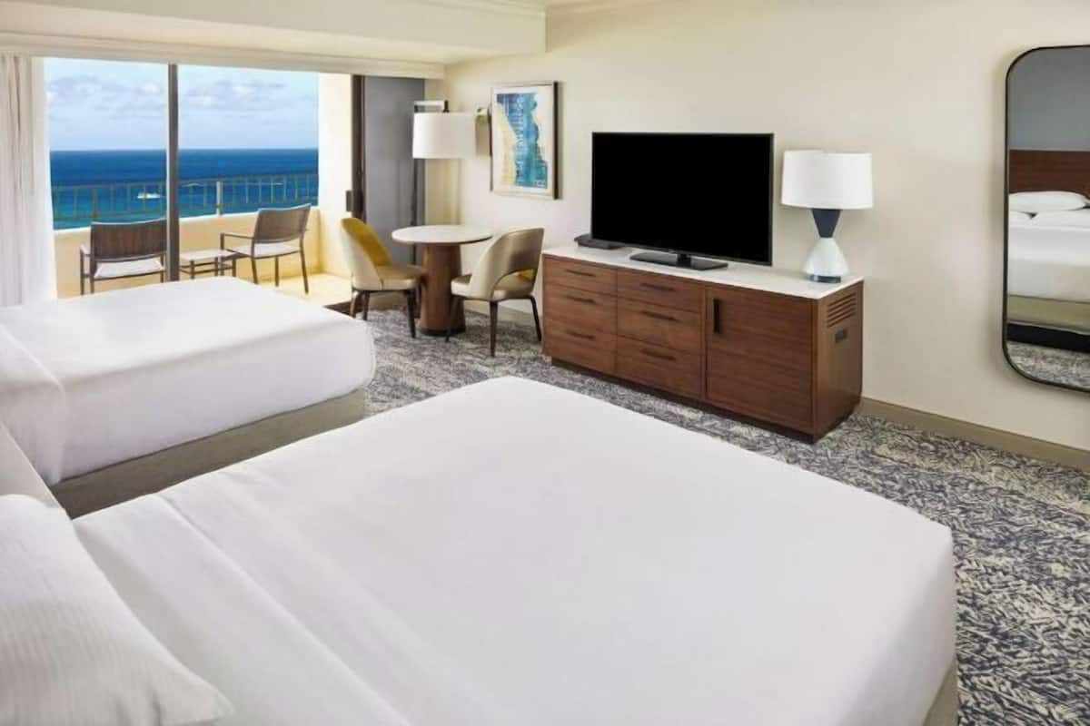 1 bedroom, premium bedding, in-room safe, desk