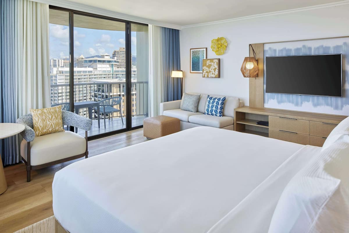 Phòng, 1 giường cỡ king và sofa giường, quang cảnh eo biển (Diamond Head, Rainbow Kai, Renovated) | 1 phòng ngủ, bộ đồ giường cao cấp, két bảo mật tại phòng, bàn