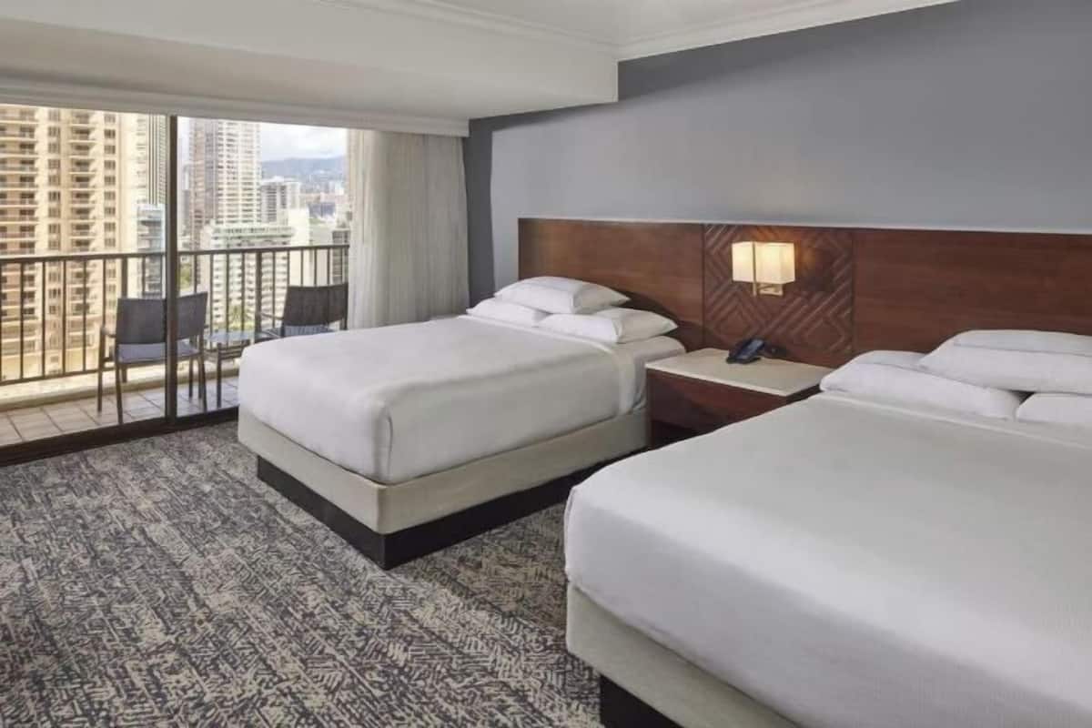 1 bedroom, premium bedding, in-room safe, desk