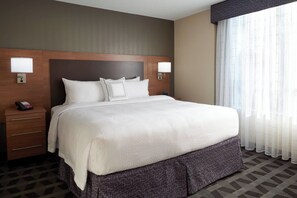 Suite, 1 Bedroom | Pillow-top beds, blackout curtains, iron/ironing board, free WiFi - TownePlace Suites by Marriott Windsor (Windsor)