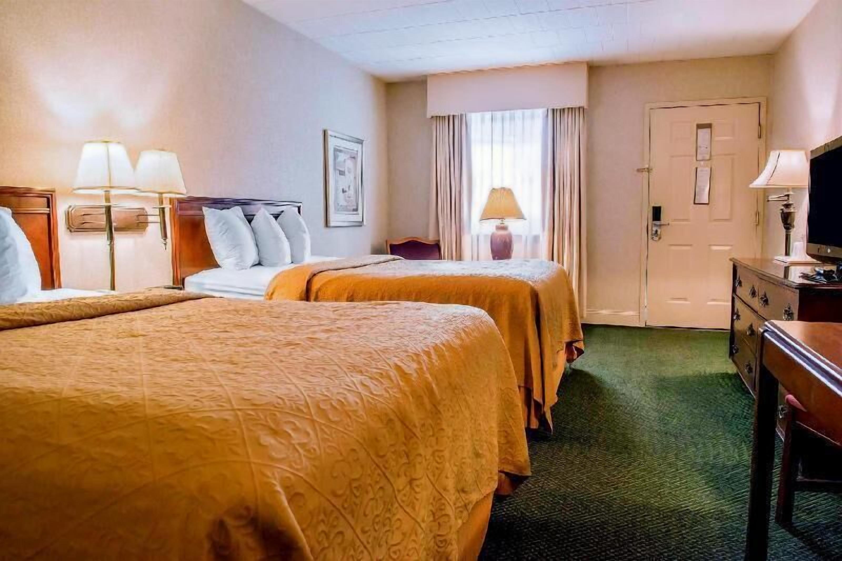 Caja de seguridad en la habitación, escritorio y insonorización 