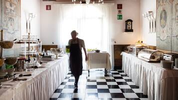 Free buffet breakfast