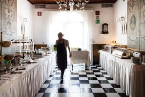 Gratis frukostbuffé 