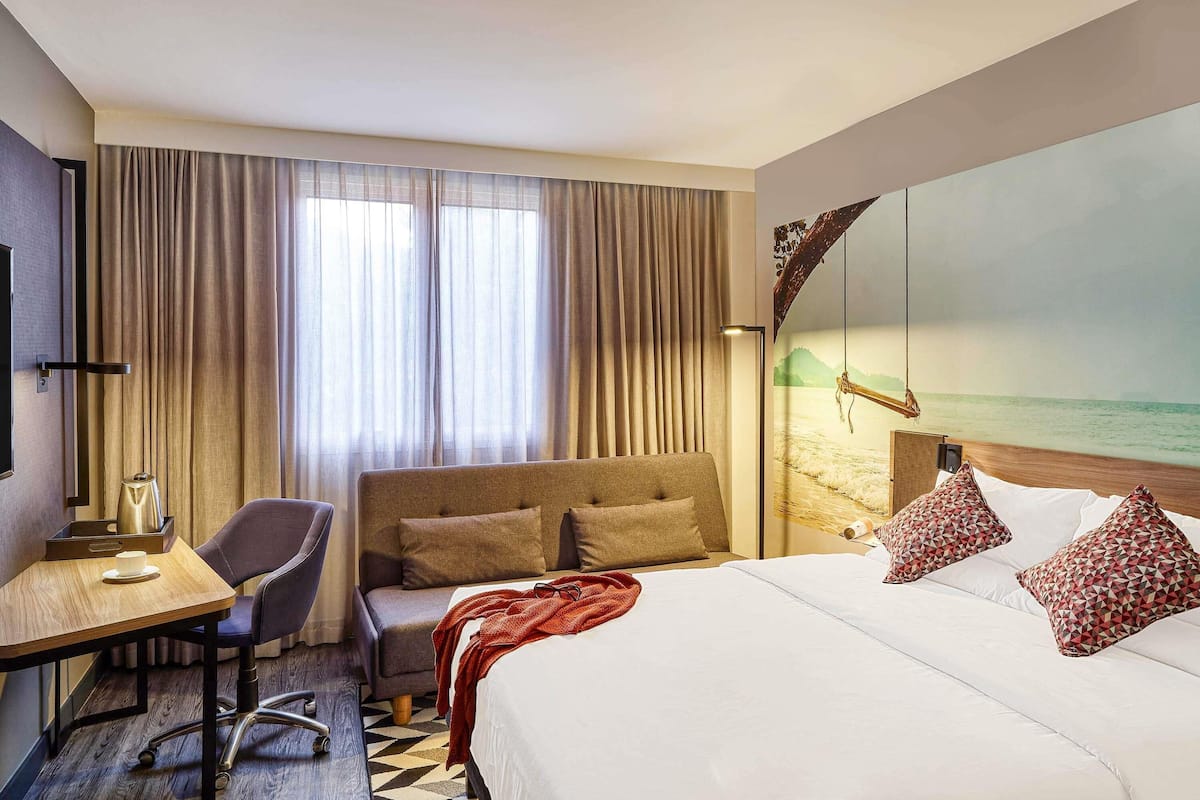 Superior Room, 1 Queen Bed with Sofa bed