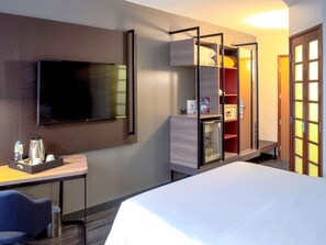 Superior Room, 1 Queen Bed with Sofa bed | Minibar, in-room safe, desk, blackout drapes