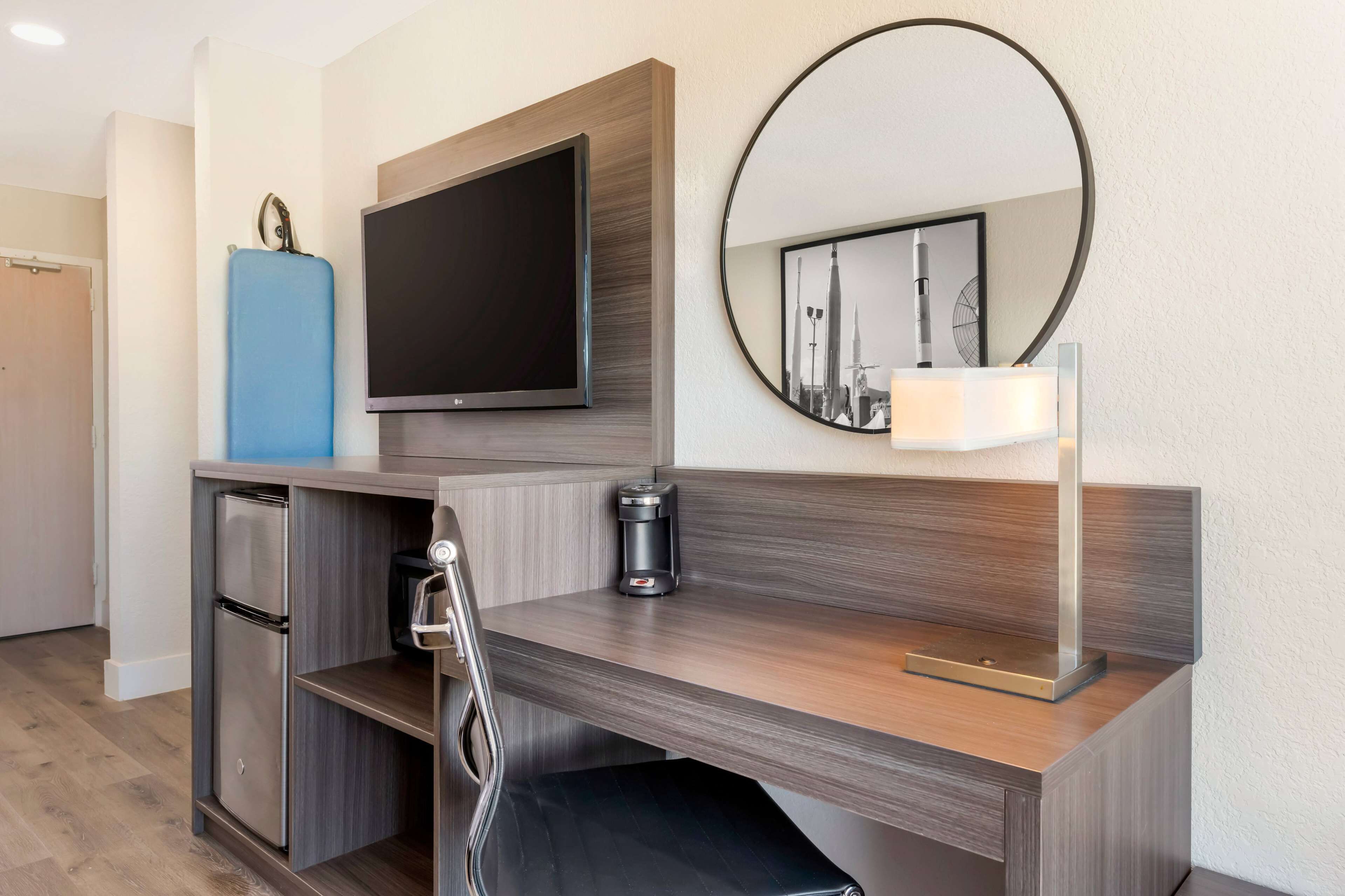 高級寢具、熨斗/熨衣板、床單