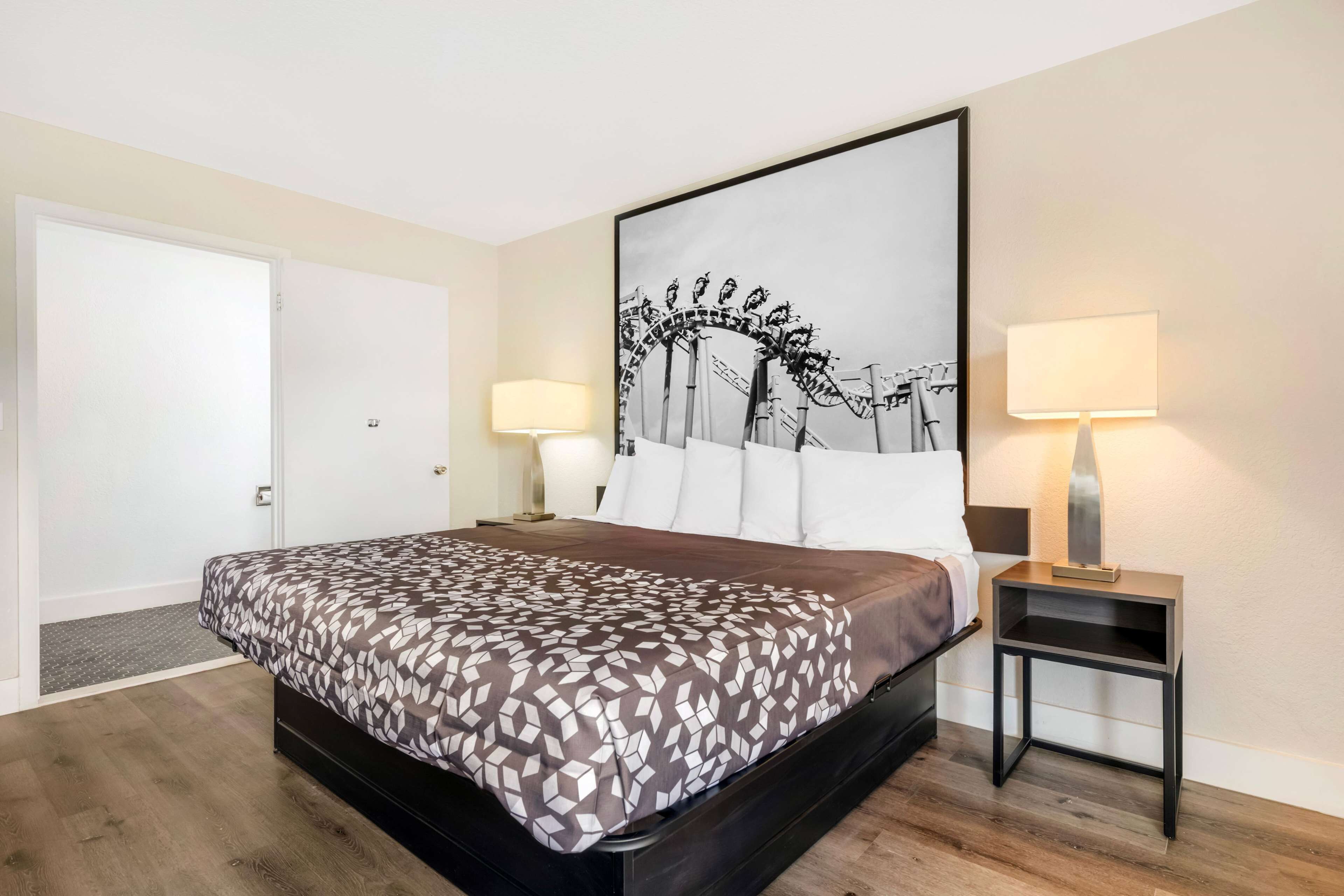 Foto - Super 8 by Wyndham Orlando Near Florida Mall