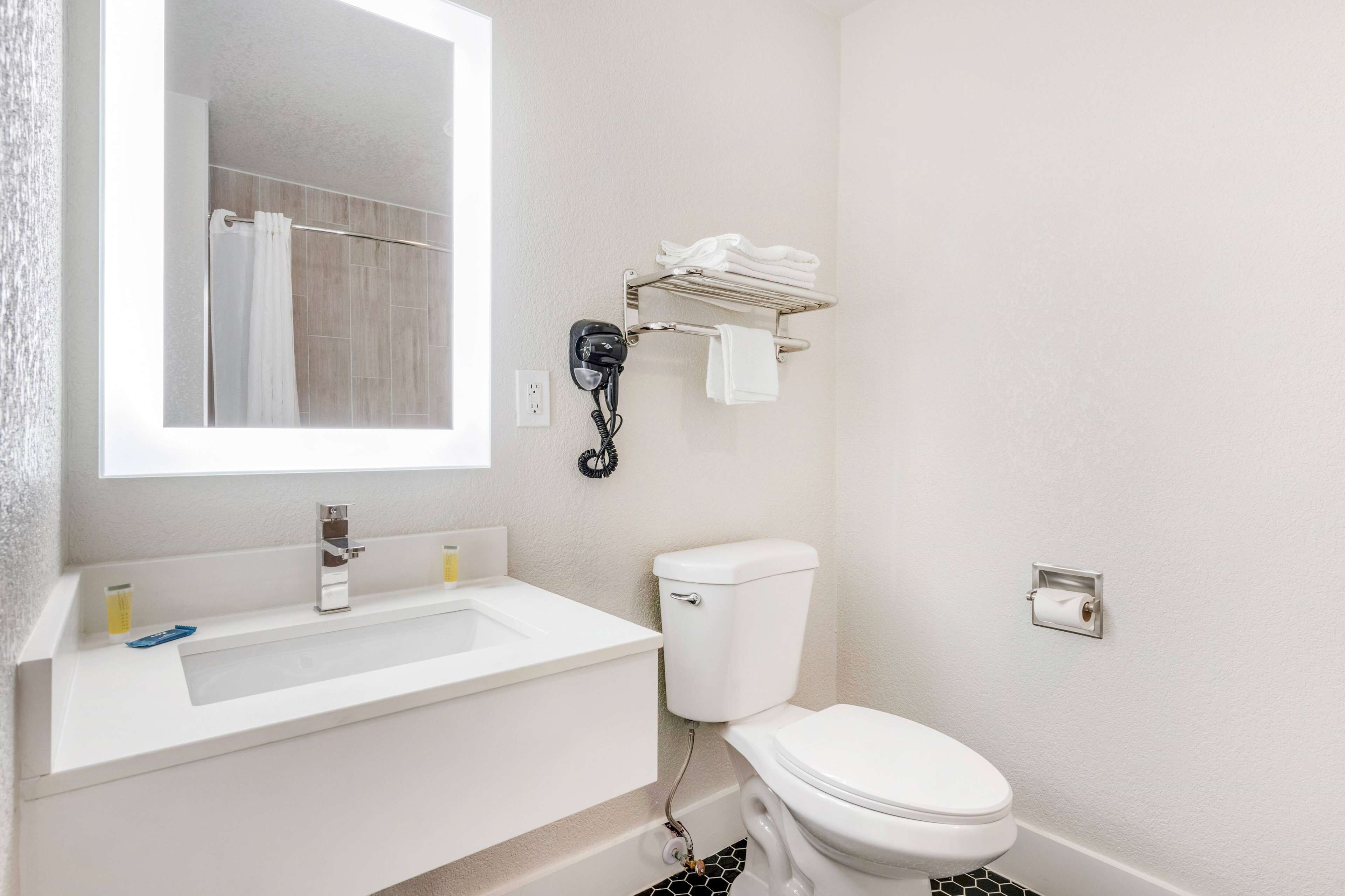 Foto - Super 8 by Wyndham Orlando Near Florida Mall