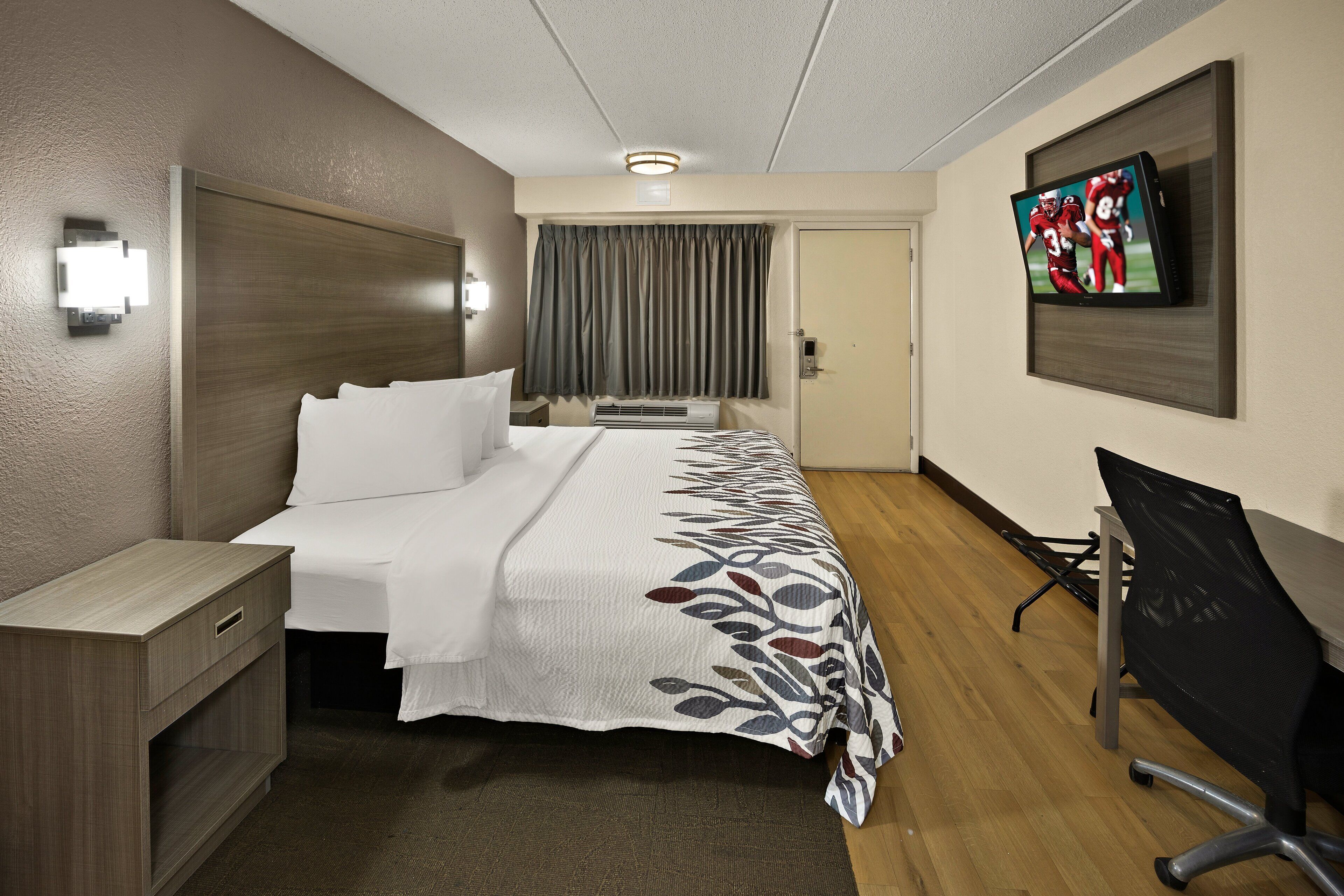 Photo - Red Roof Inn Chapel Hill - UNC