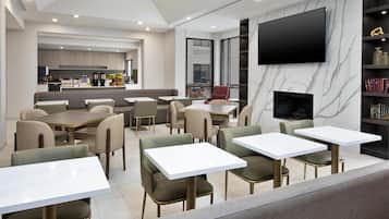 Desayuno buffet todos los días (con cargo)