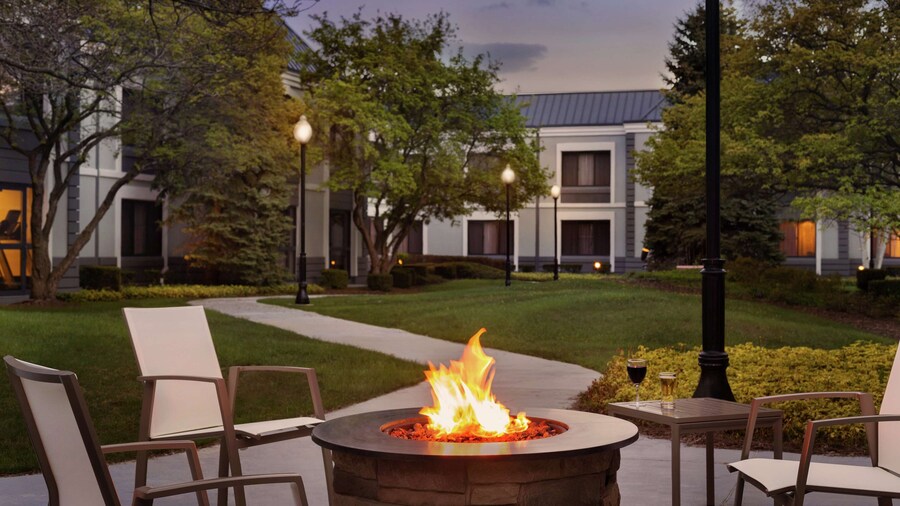 DoubleTree by Hilton Detroit Novi