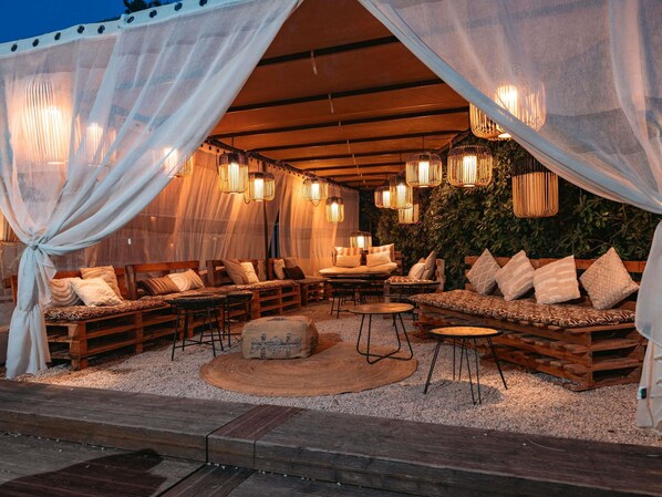 Seasonal outdoor pool