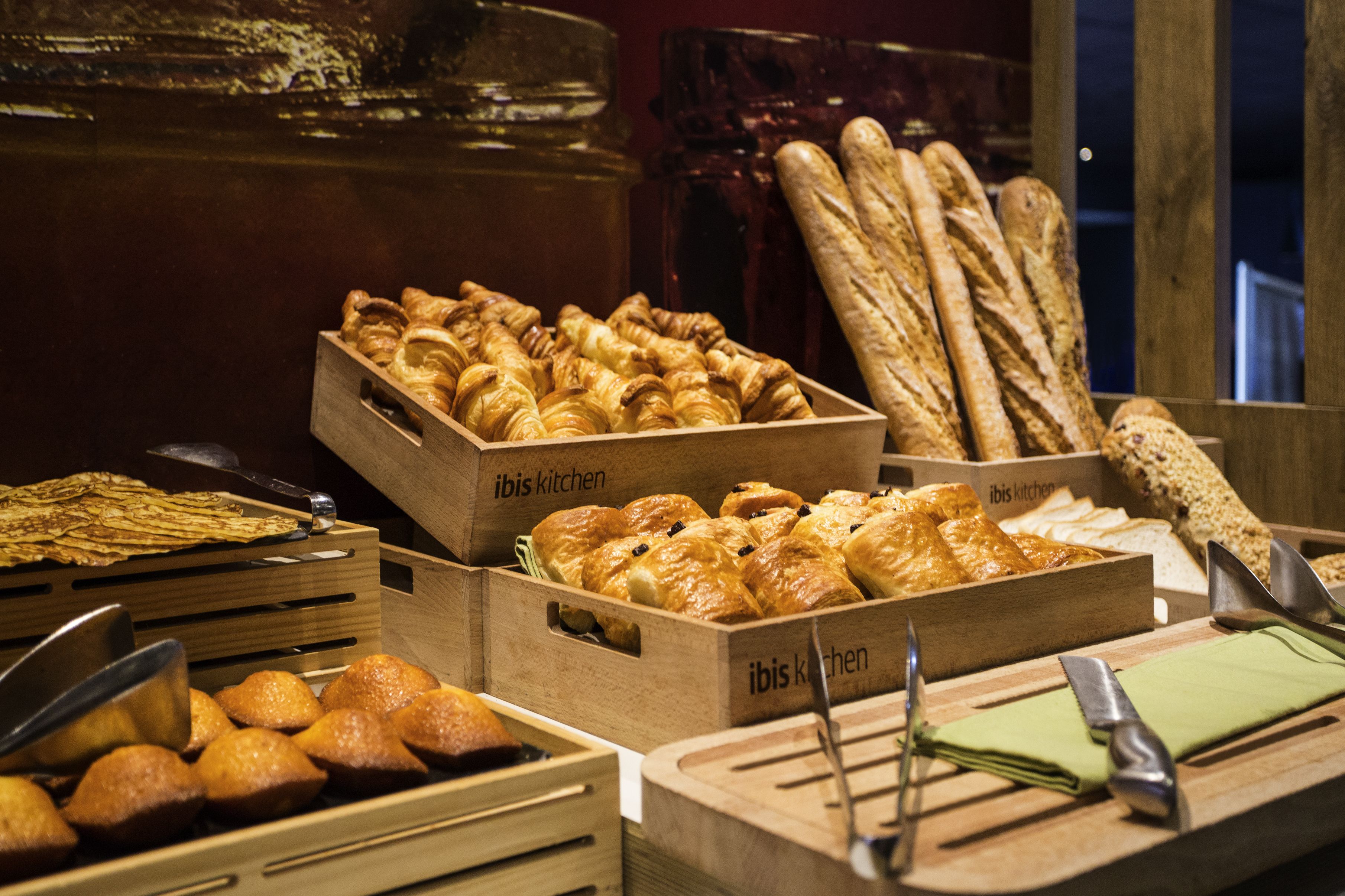 daily buffet breakfast (eur 13.90 per person)