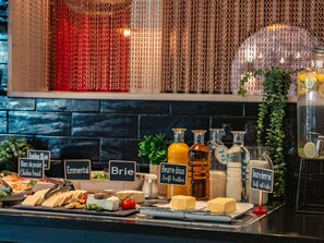 Daily buffet breakfast for a fee - ibis Marseille Provence Aéroport (Vitrolles)