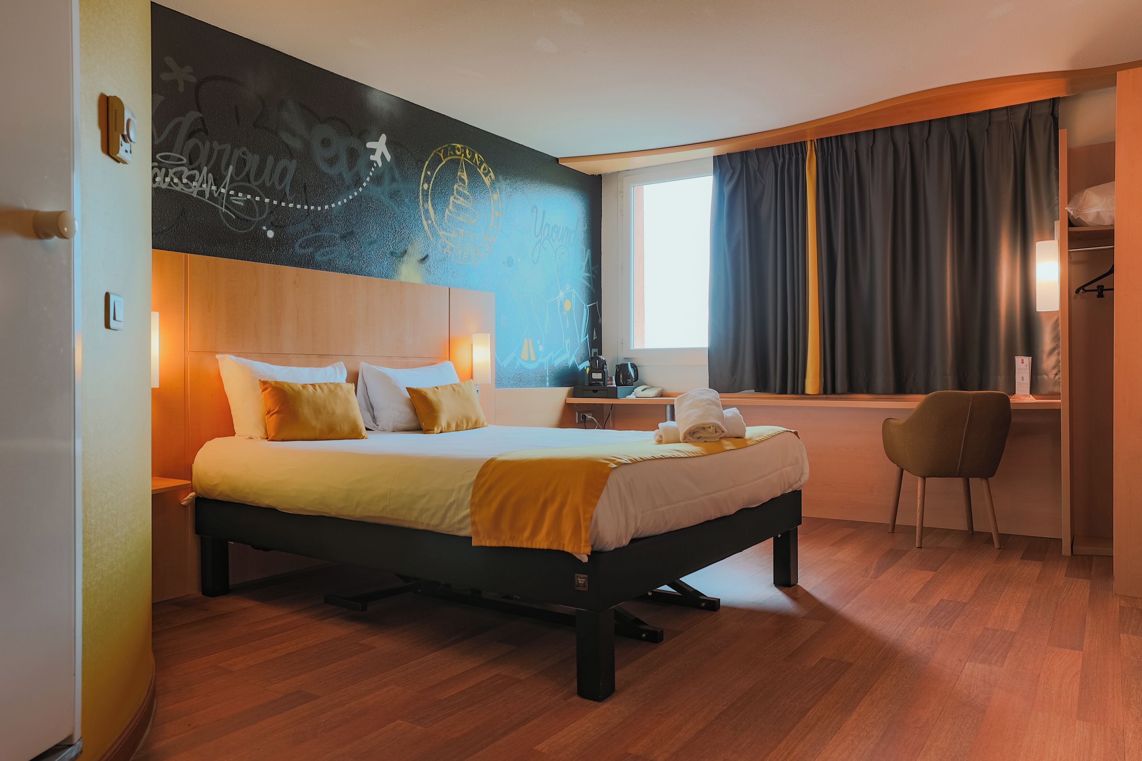 Habitación Premium, 1 cama doble | Ropa de cama de alta calidad, escritorio, cortinas opacas