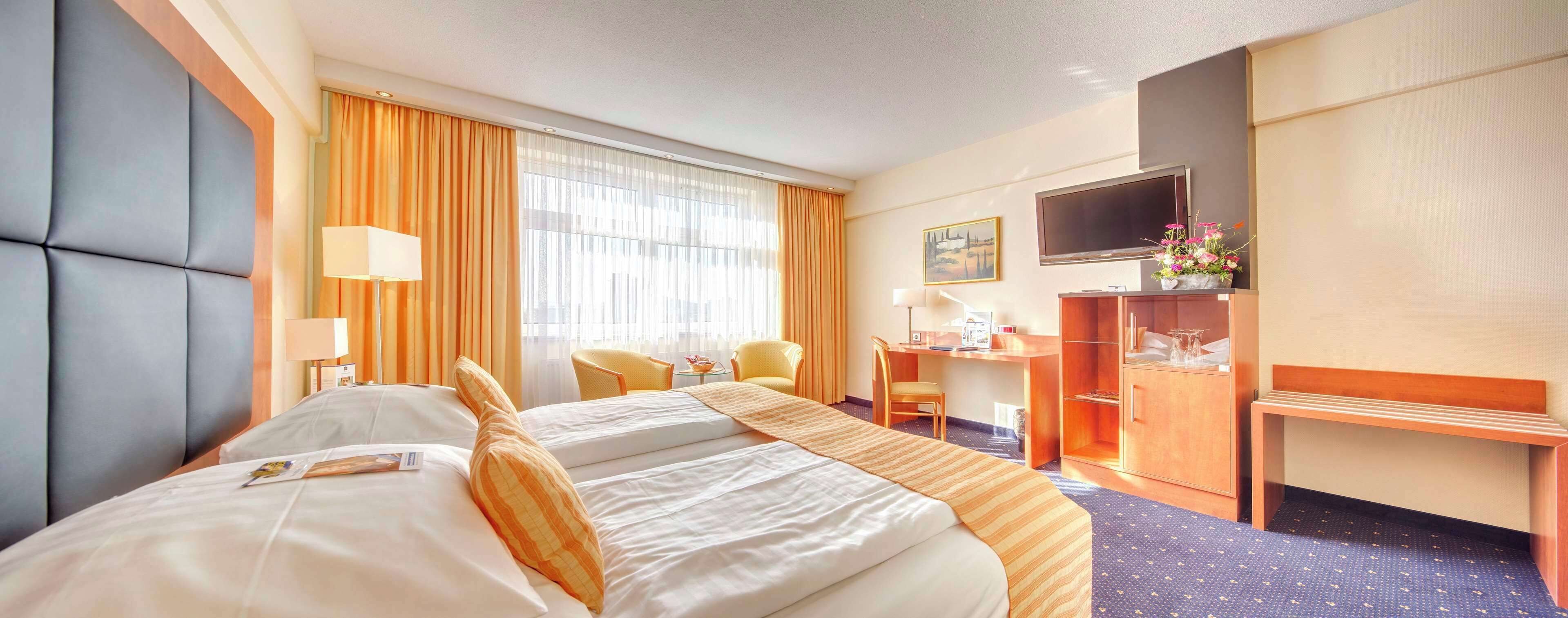 executive room, 1 double bed (cozy sitting corner) | 1 bedroom, egyptian cotton sheets, premium bedding, memory-foam beds