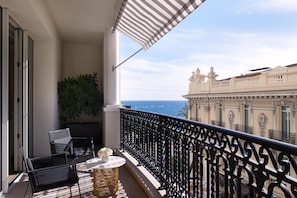 Suite - City or Patio view | Terrace/patio