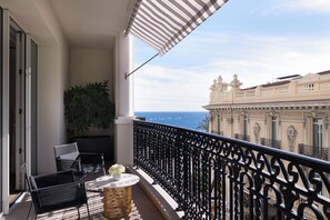 Suite - City or Patio view | Terrace/patio