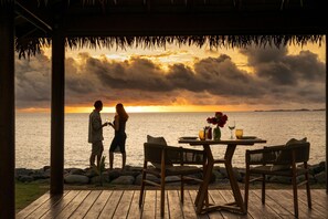 2 間餐廳,供應早餐