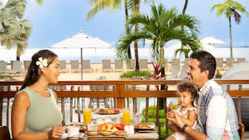 Daily buffet breakfast (FJD 59 per person)