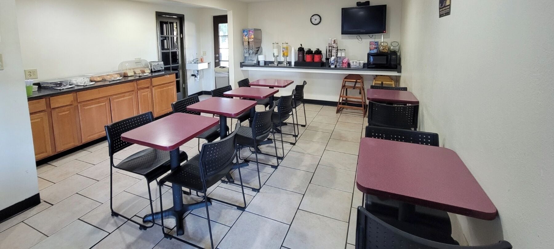 Desayuno continental incluido todos los días 