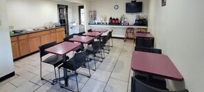 Esmorzar diari continental gratuït 