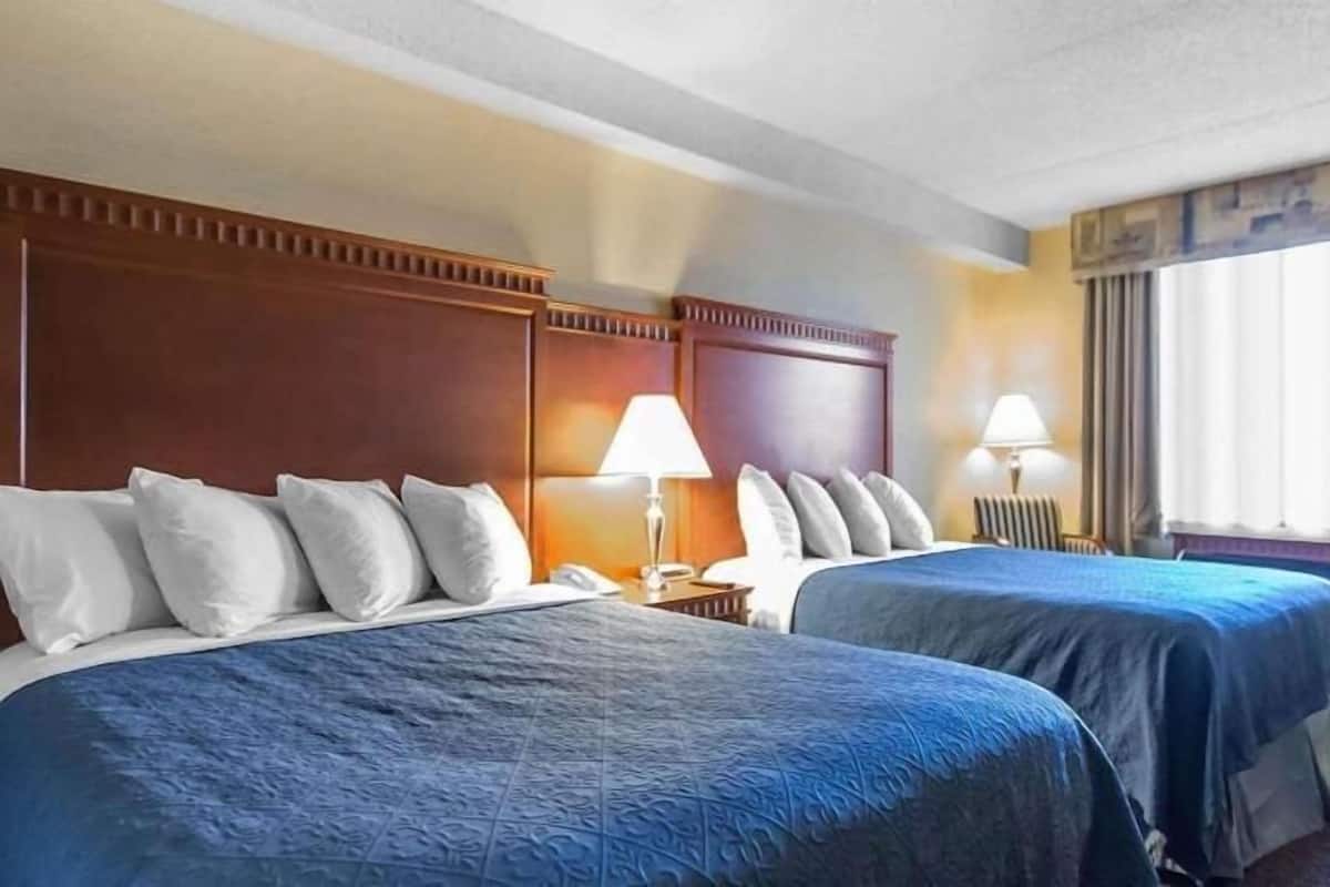 Egyptian cotton sheets, premium bedding, pillow-top beds