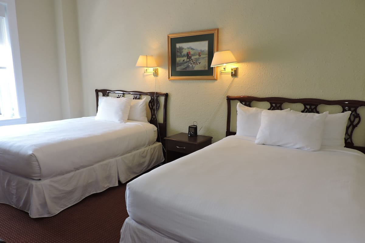 Suite, 2 Queen Beds | Premium bedding, Select Comfort beds, in-room safe